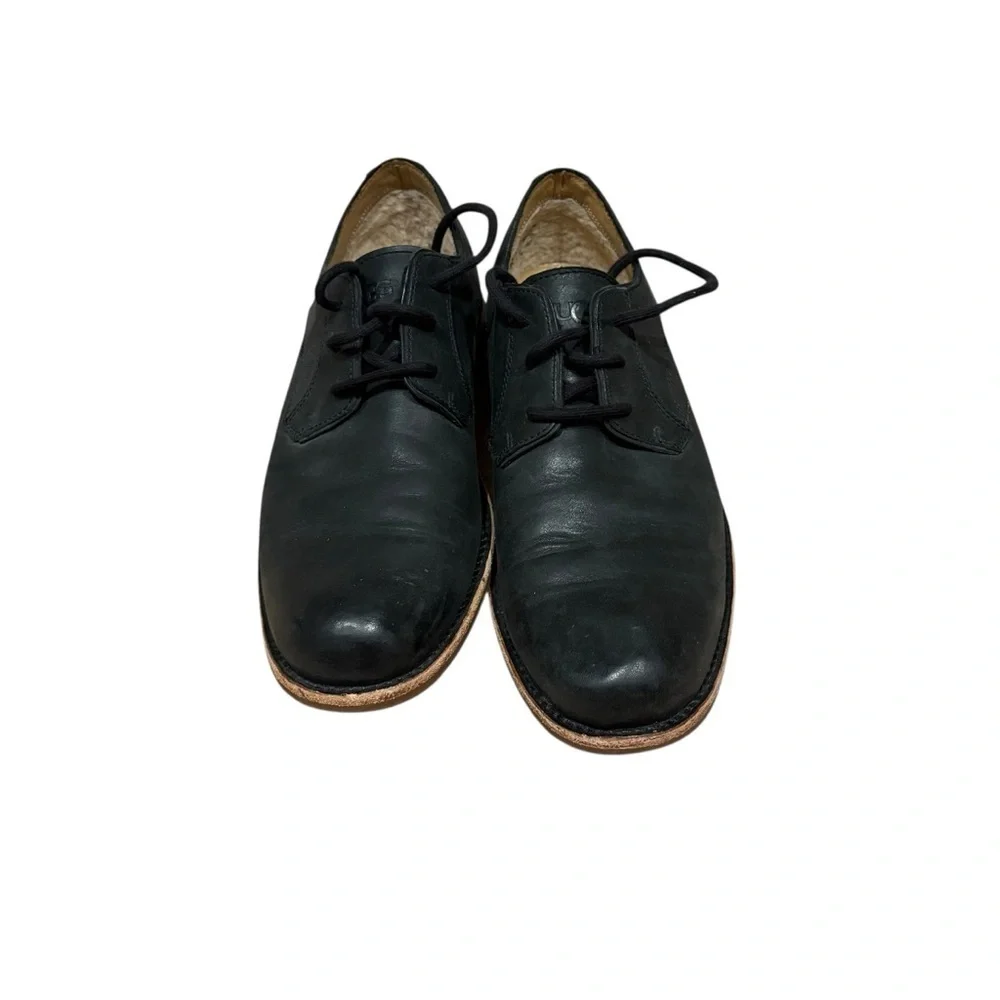 UGG Black Leather Oxfords — Brown Sole, Size 9.5 — 95 Views, Priced to Sell!